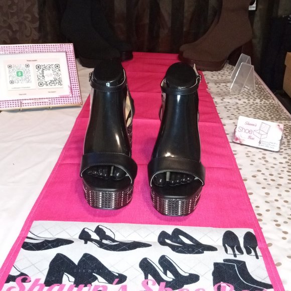 Studded Platform w/Block Heel - Picture 5 of 5